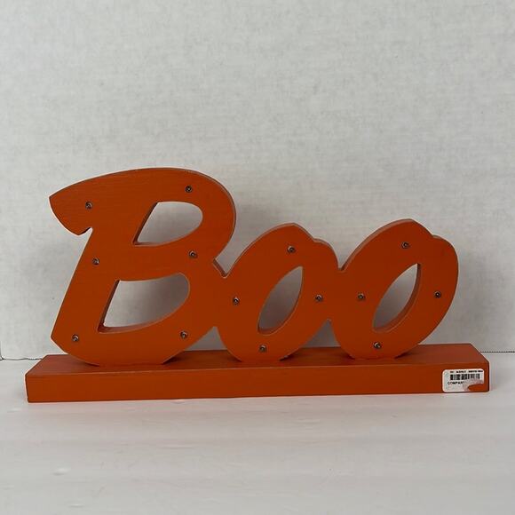 Lighted "Boo" Wooden Sign Halloween Orange 15 x 7.5 inches Decor Trick or Treat - Picture 2 of 7